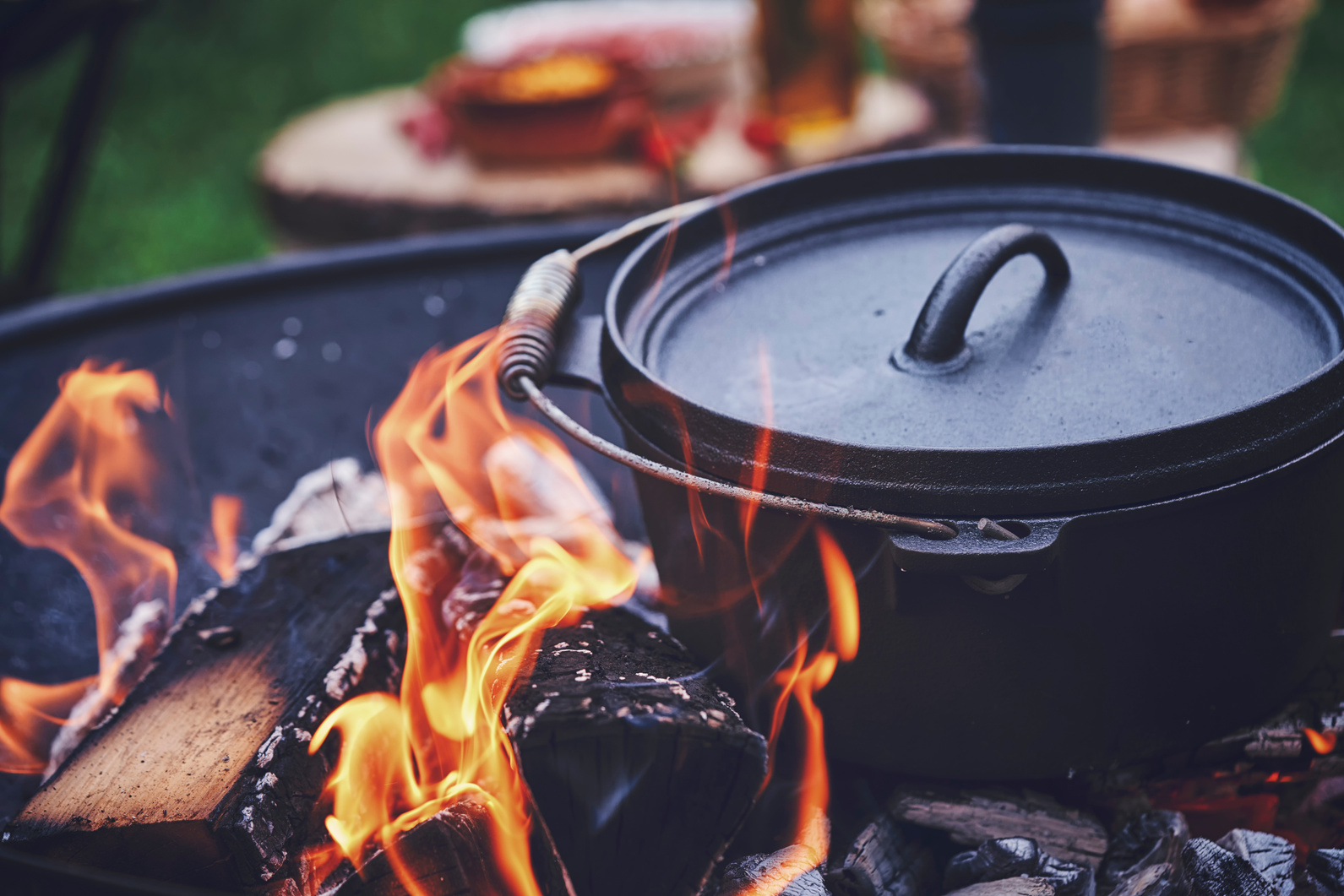 Cooking Chili Con Carne in Dutch Oven over Logfire